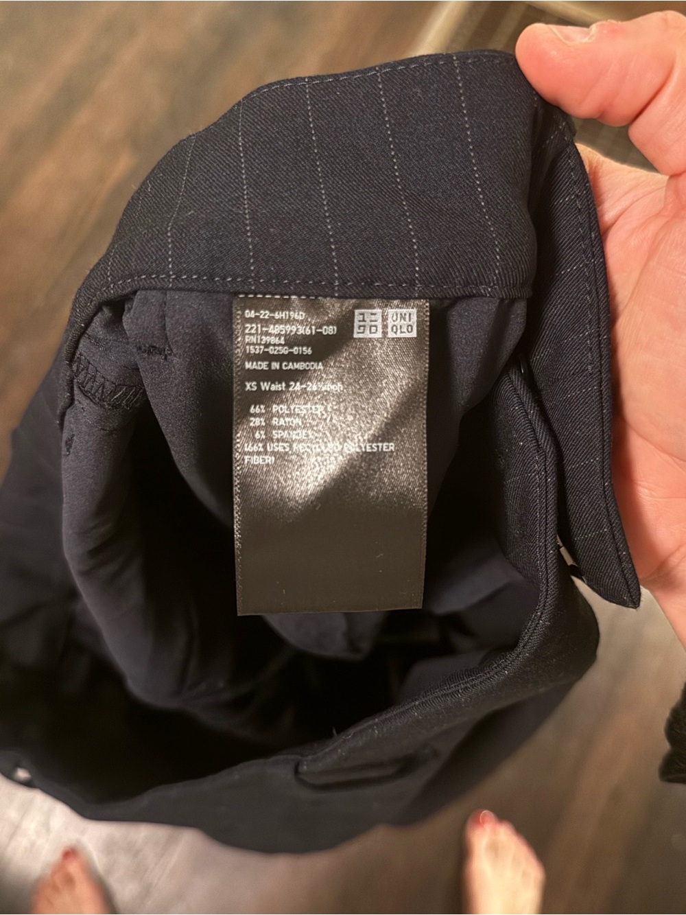 Uniqlo Navy Pinstripe Pleat-Front Trousers - Picture 4 of 4
